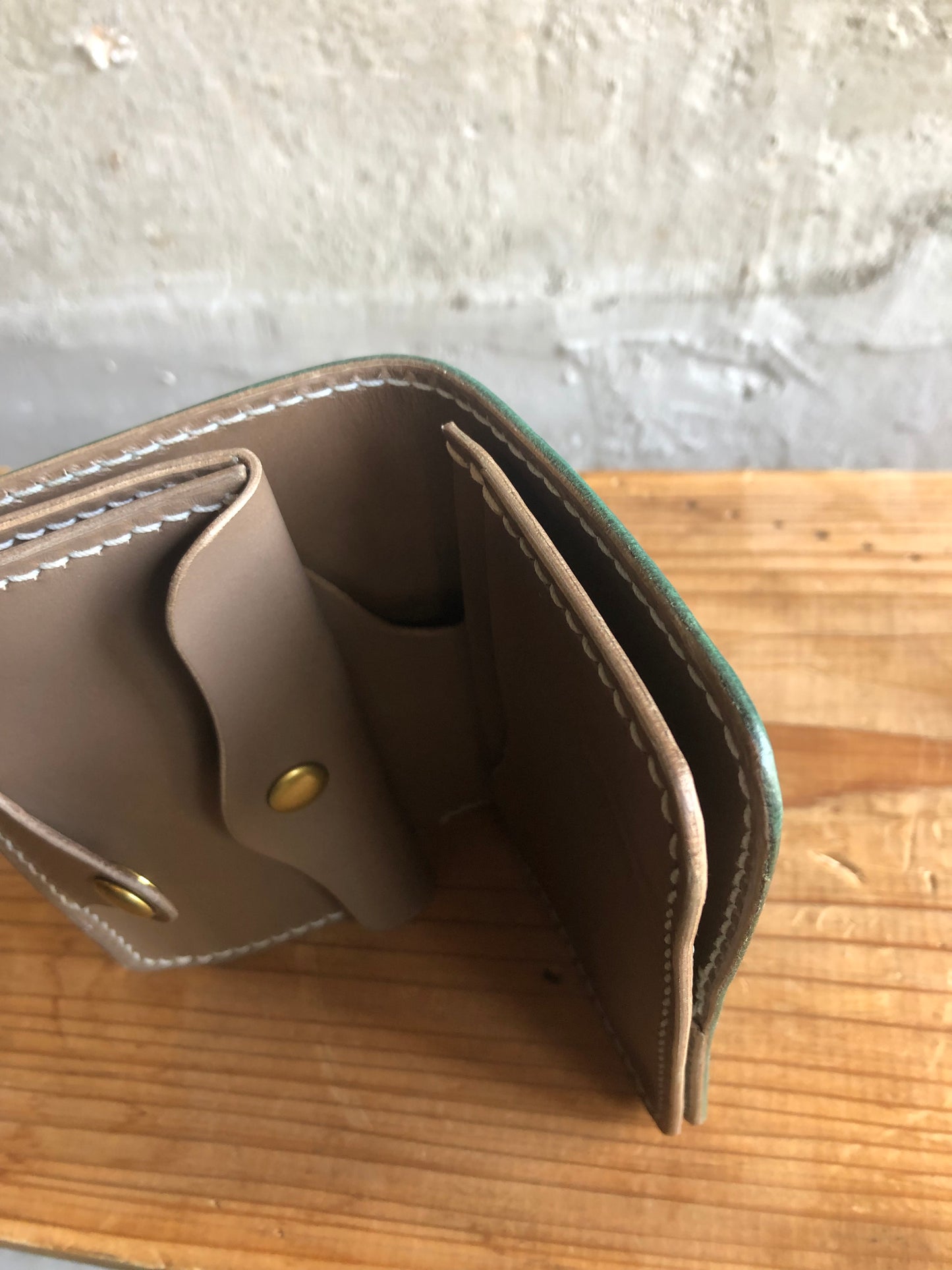 middle wallet