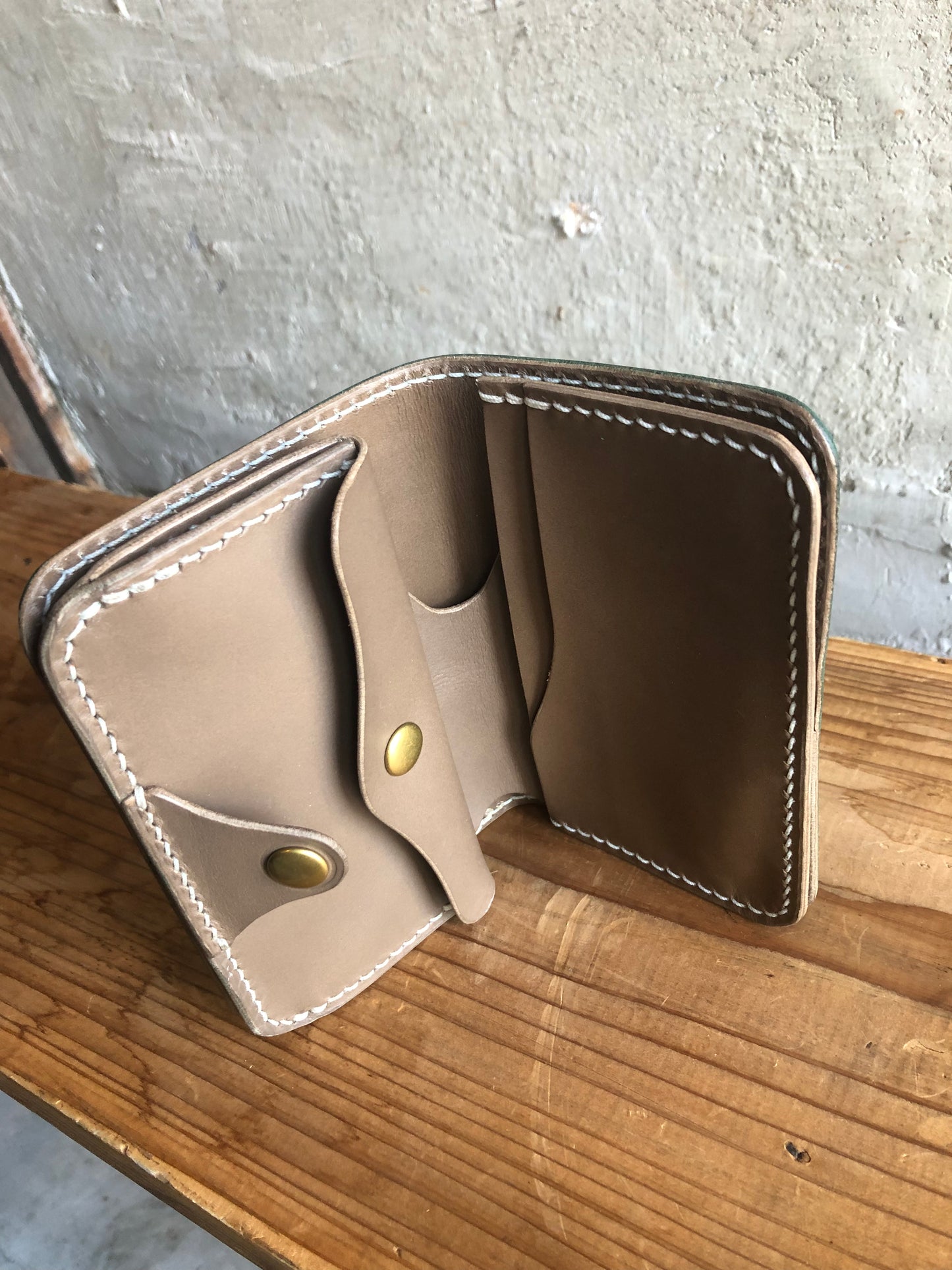 middle wallet